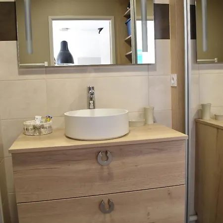 Tres Bel Pour 3 Avec Piscine A Chateau Apartment *