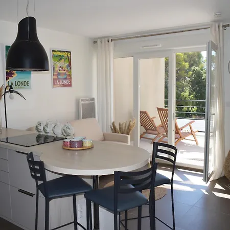 Tres Bel Pour 3 Avec Piscine A Chateau Apartment