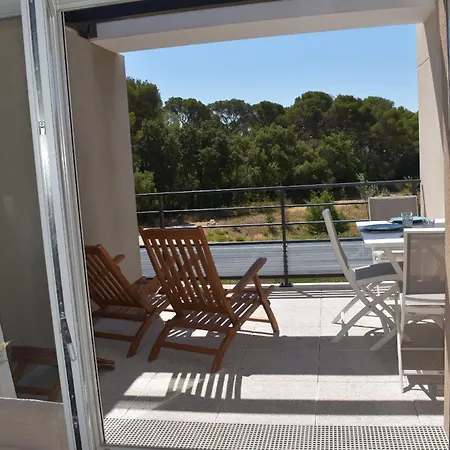 Tres Bel Pour 3 Avec Piscine A Chateau La Londe-les-Maures